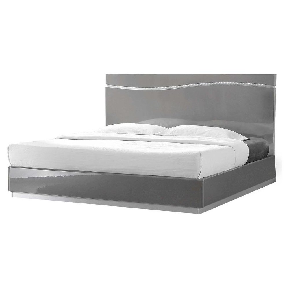 Best Master Leon Poplar Wood Cal King Platform Bed in Gray With Silver Base