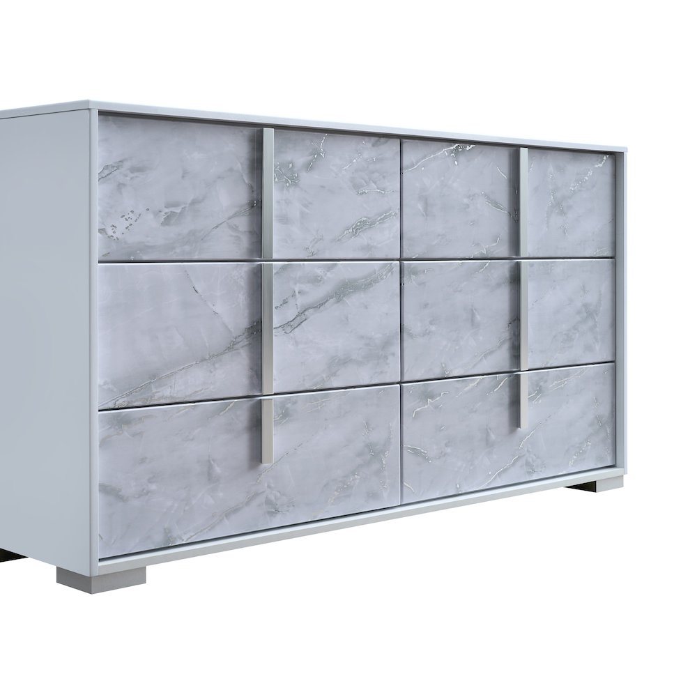 White Lacquered Gloss