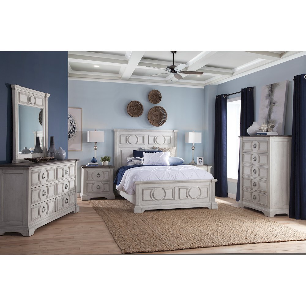 Brighten Chest – Antique White