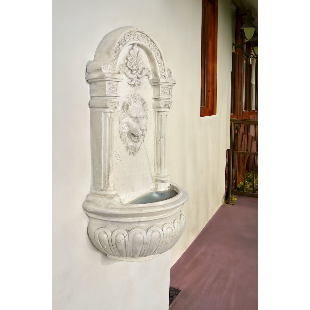Lion Hanging Wall Fountain