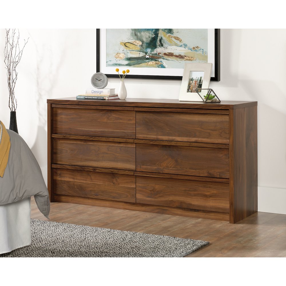 Grand Walnut finish