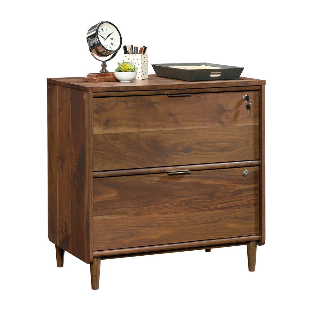 Grand Walnut finish