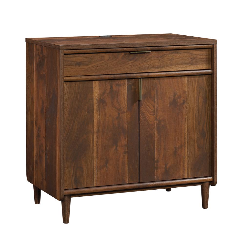 Grand Walnut finish