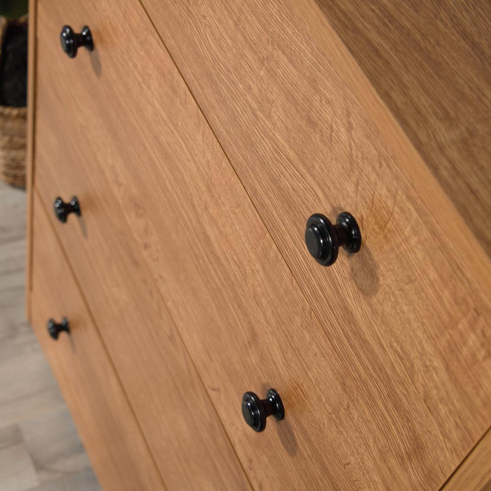Highland Oak finish