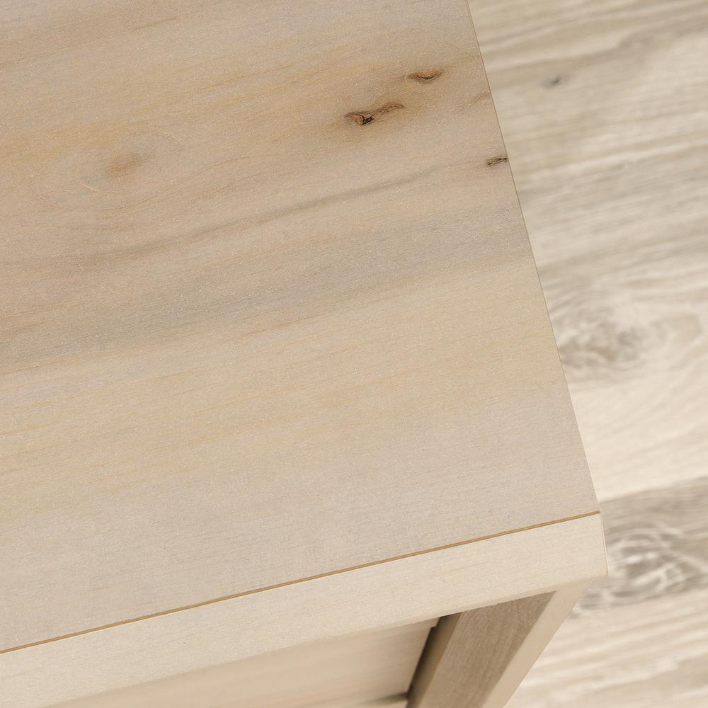 Willow Place Chest