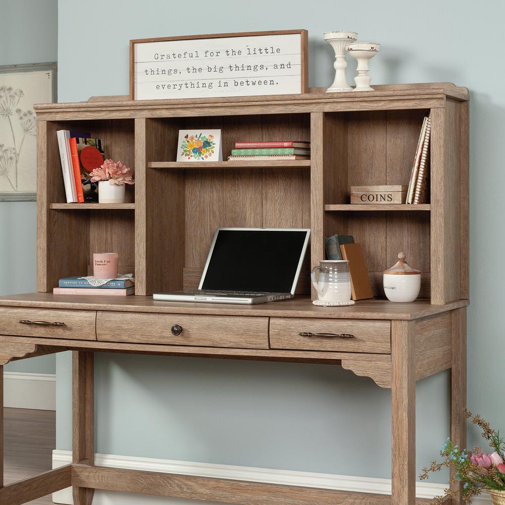 Brushed Oak finish