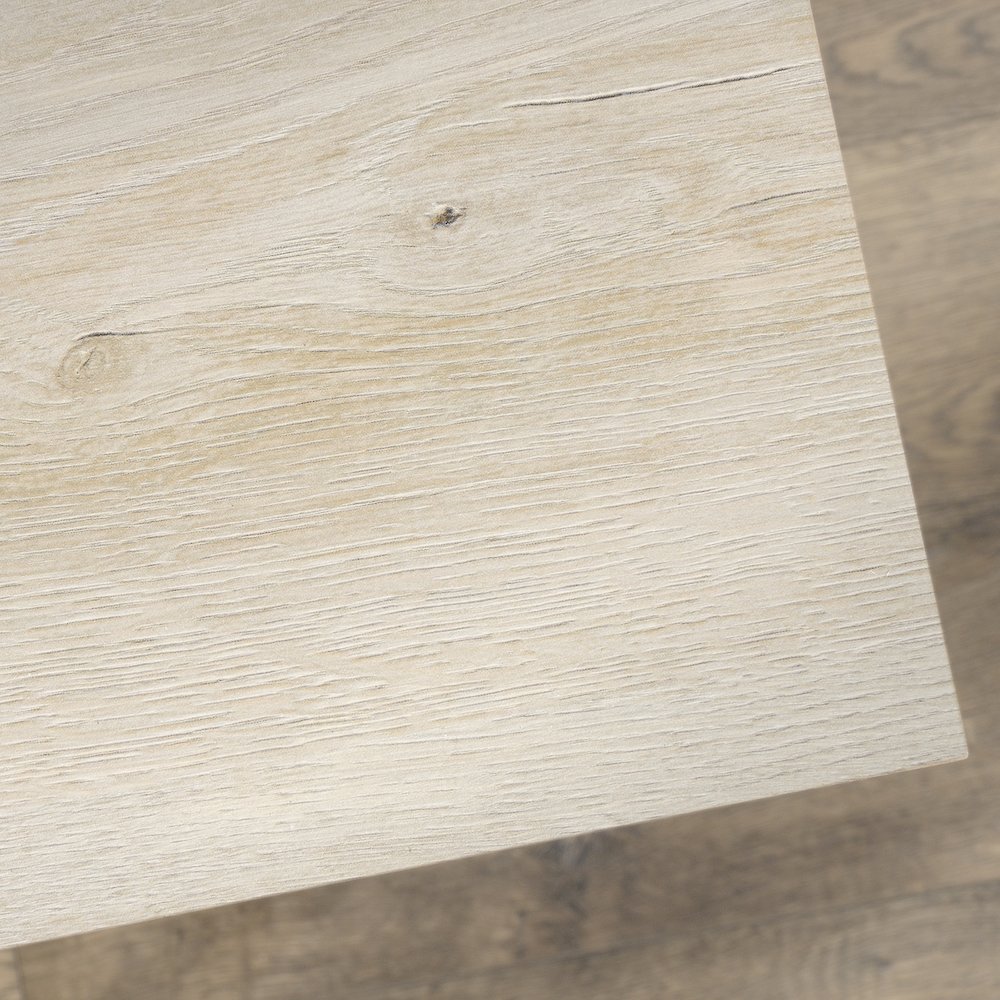 Chalked Chestnut Finish