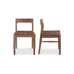 with an open-back twist. Owing keeps the dining area feeling light