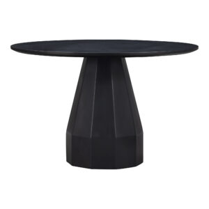 The Templo outdoor dining table elevates the alfresco dining experience. Gracefully designed with a textured surface