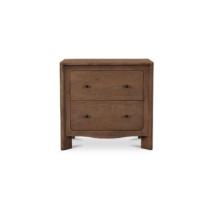 Curve meets edge. Mabel is all about sculptural detail done right. A curved base gives a subtle nod to tradition