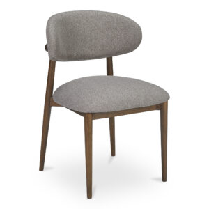 a refined invitation to gather. A robust rubberwood frame bathed in a dark espresso brown finish harmonizes with the rustic