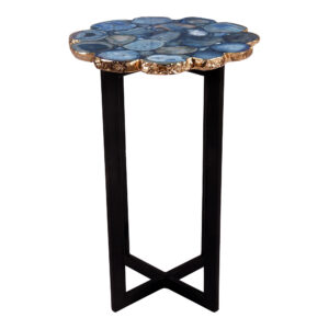 so each table is eye-catching and one-of-a-kind. The live edges of the agate are painted gold for a luxurious look in your home.