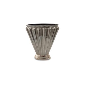 A fan favorite with scallops ready to show off. Jade turns a classic shape into a statement piece. Cast in aged pewter aluminum