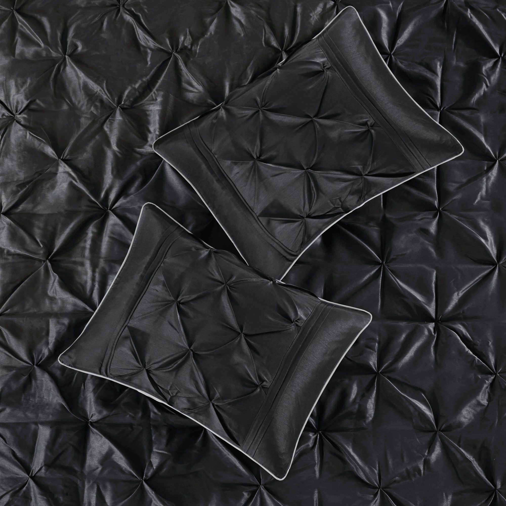 Laurel 100% Polyester Pieced Pleated 7pcs Tufted Comforter Set