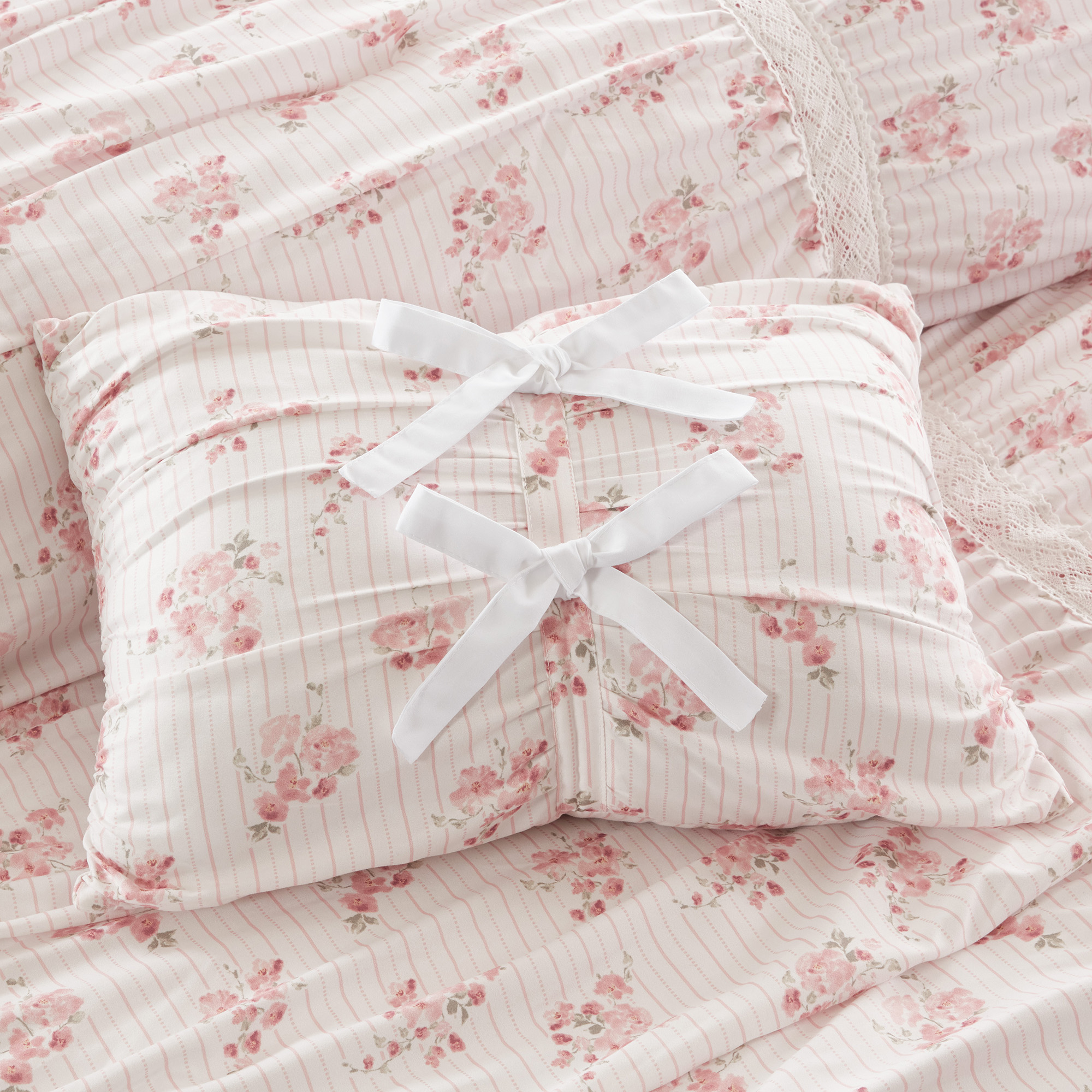 Anabelle Comforter Set