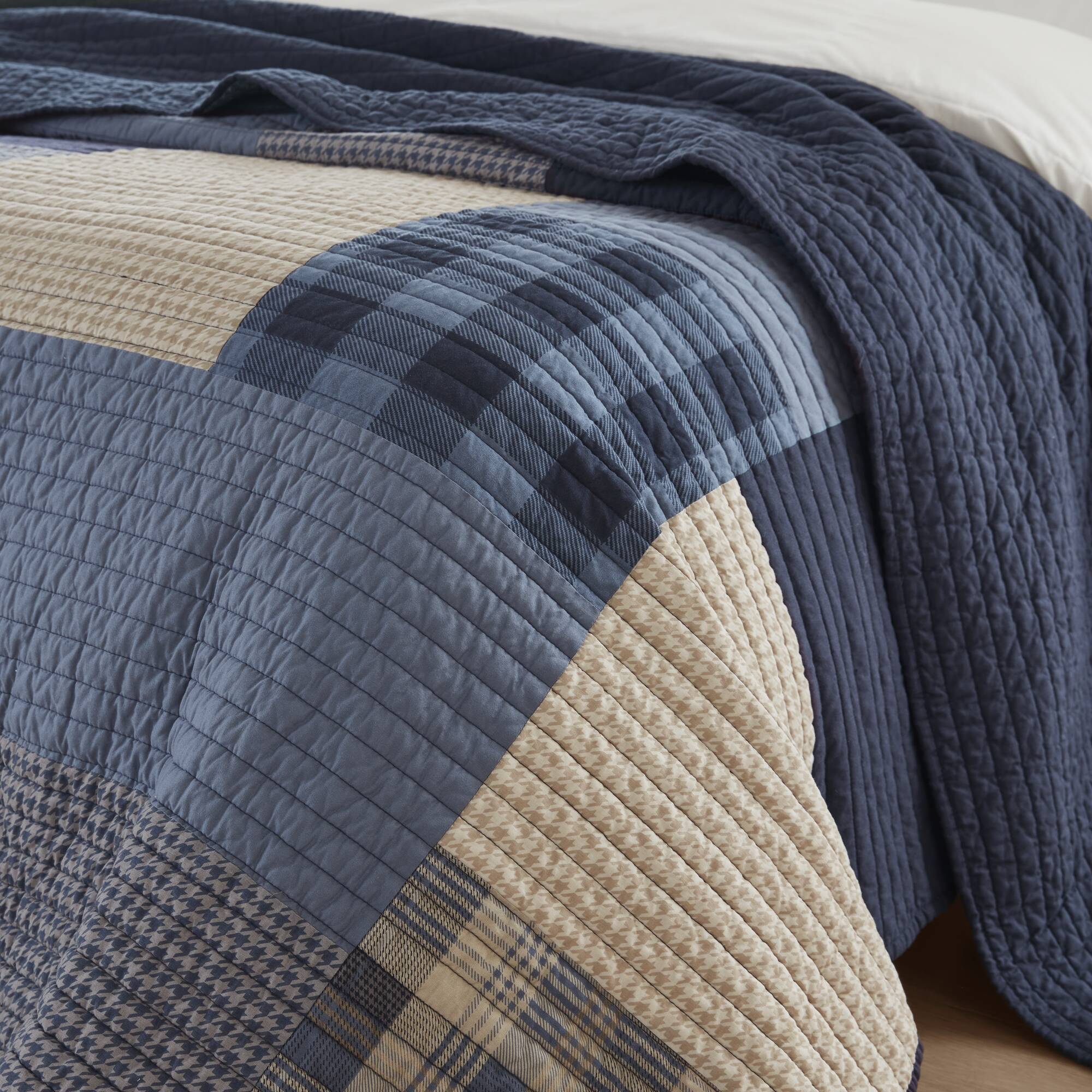 Winter Hills Quilted Throw