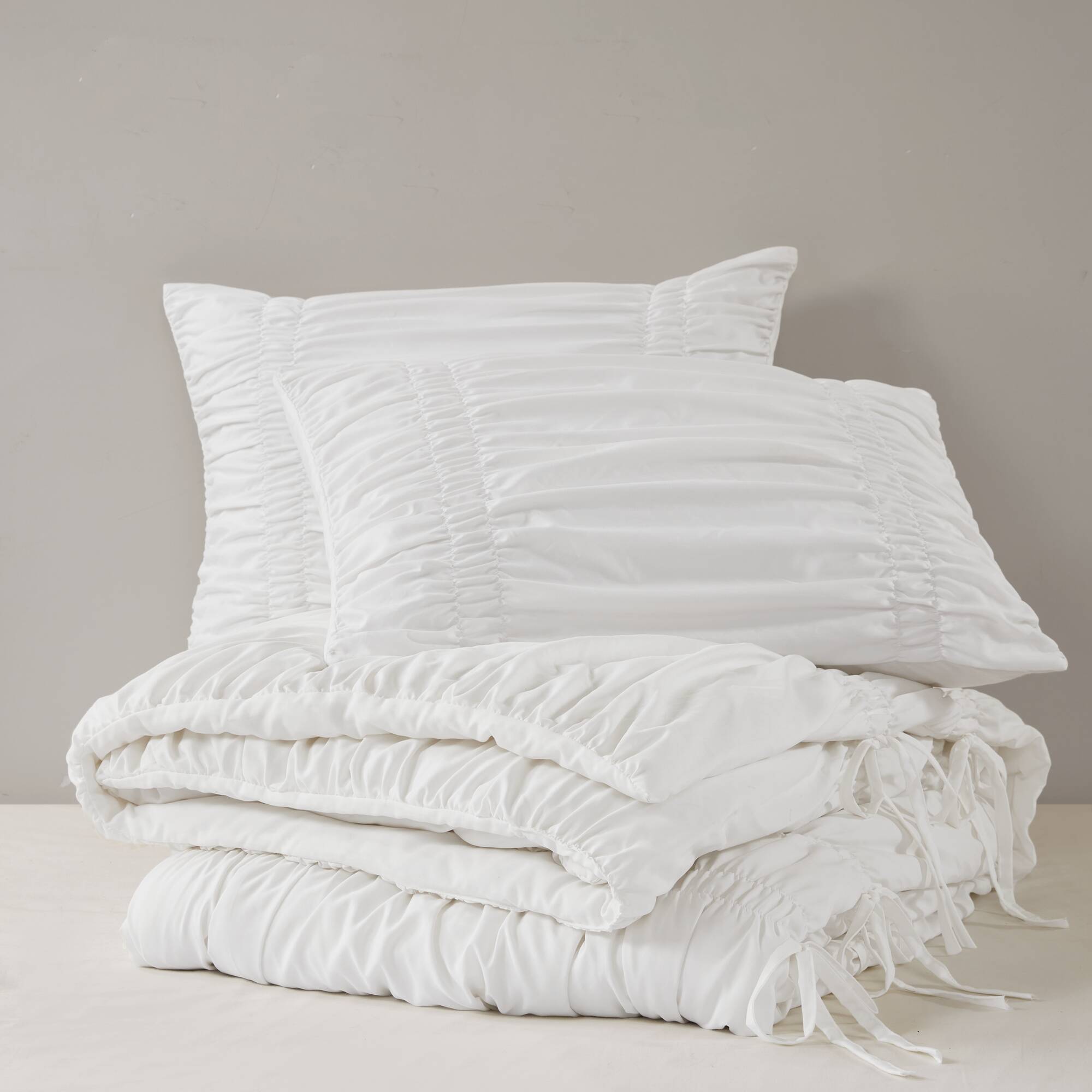 Mia Comforter Set