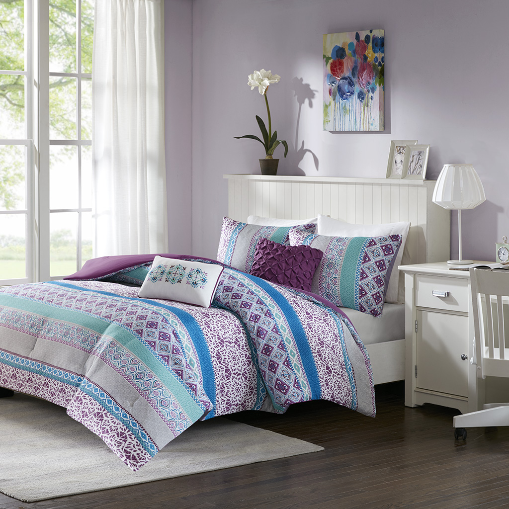 Joni Comforter Set