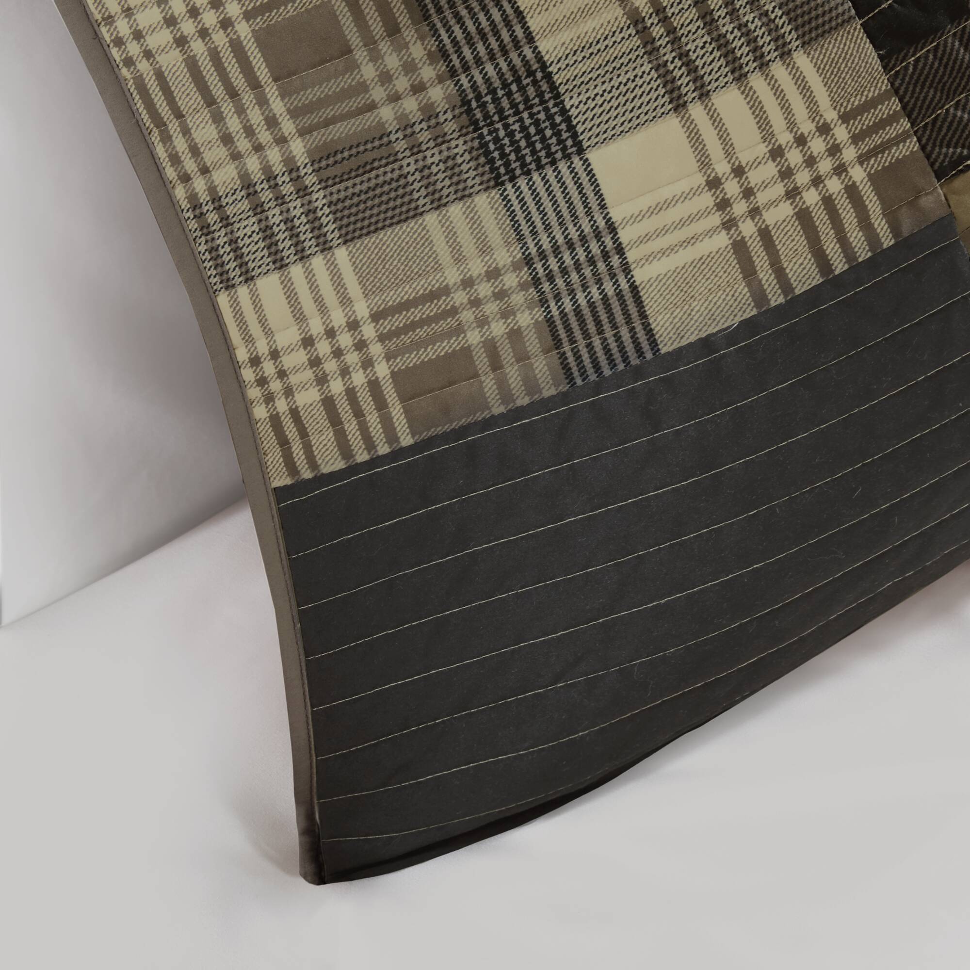 Winter Hills Oversized Cotton Quilt Set
