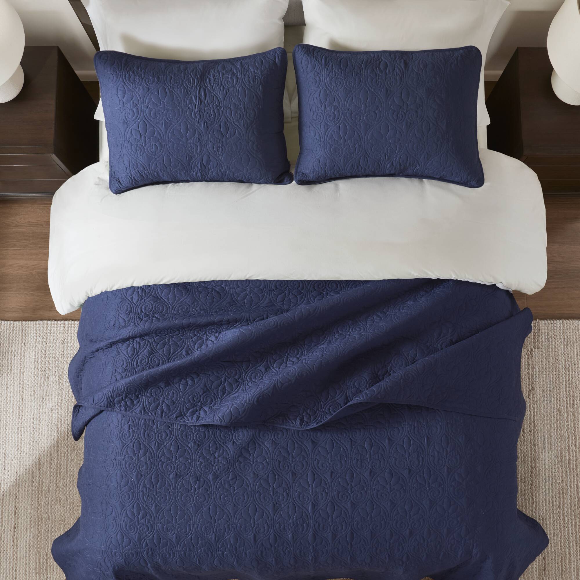 Quebec Reversible Quilt Set