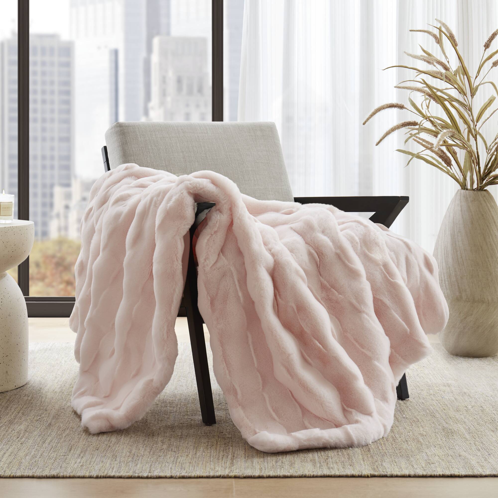 Vivienne Faux Fur Throw
