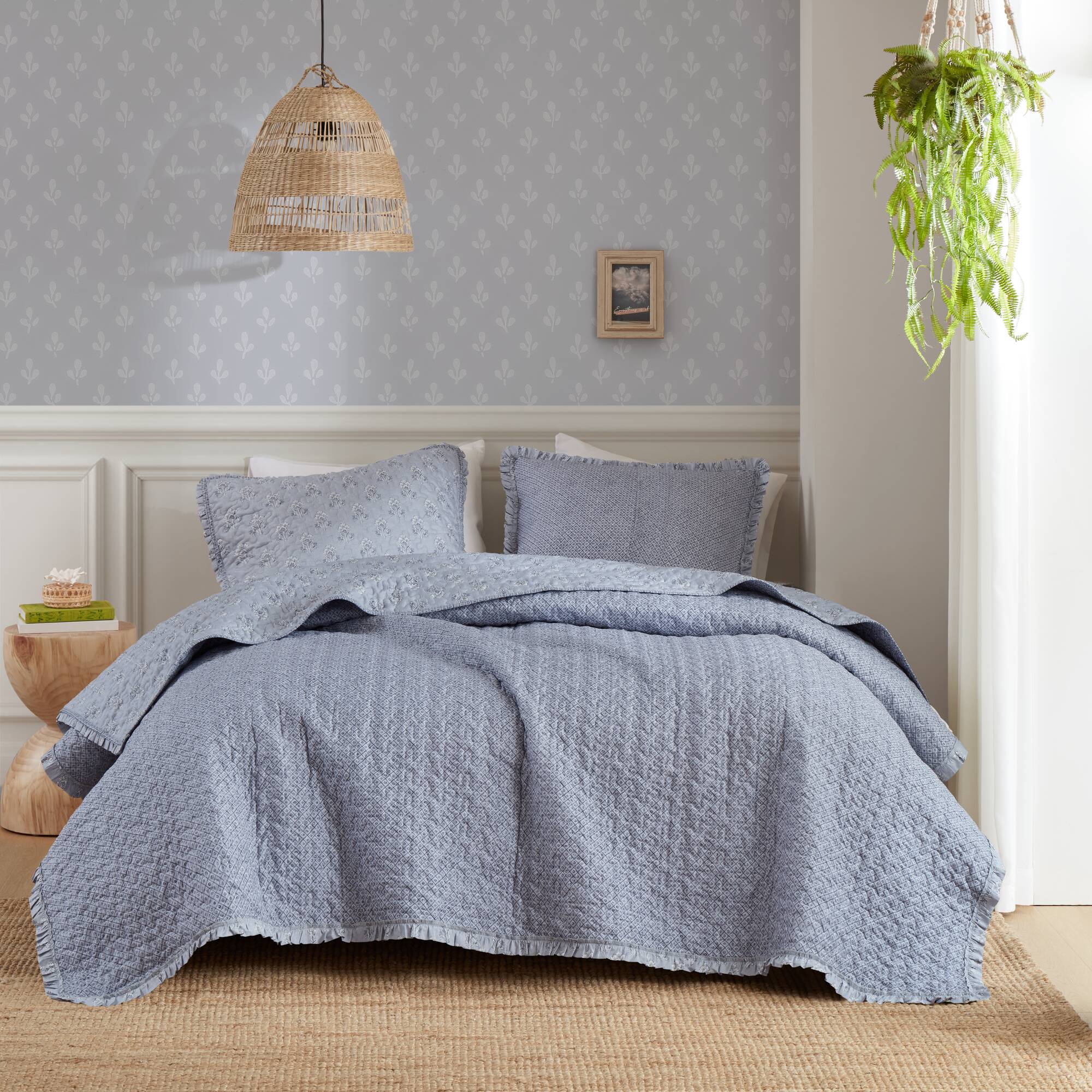 Linwood Ruffle Printed Quilt Set