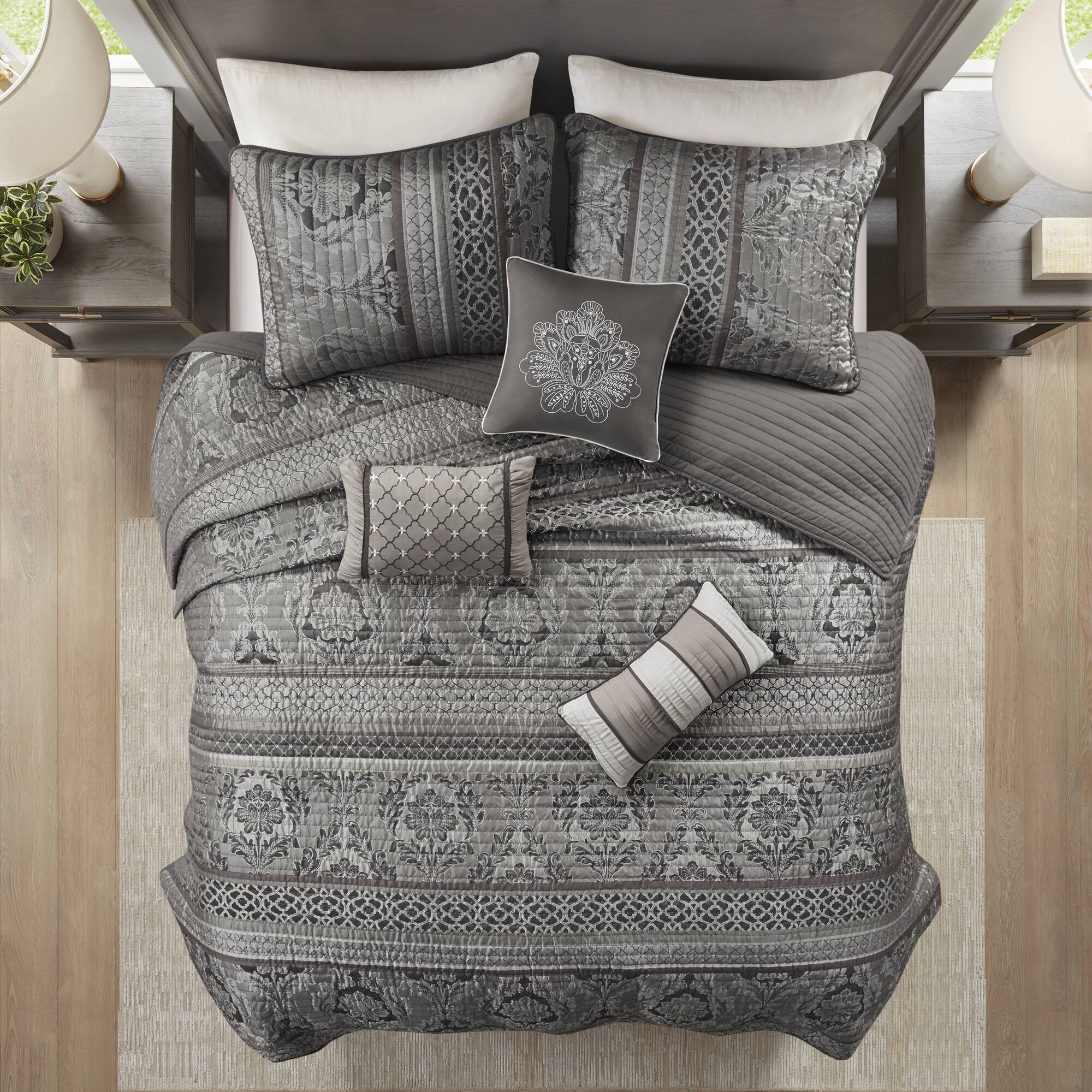 Bellagio 6 Piece Jacquard Quilt Set with Throw Pillows