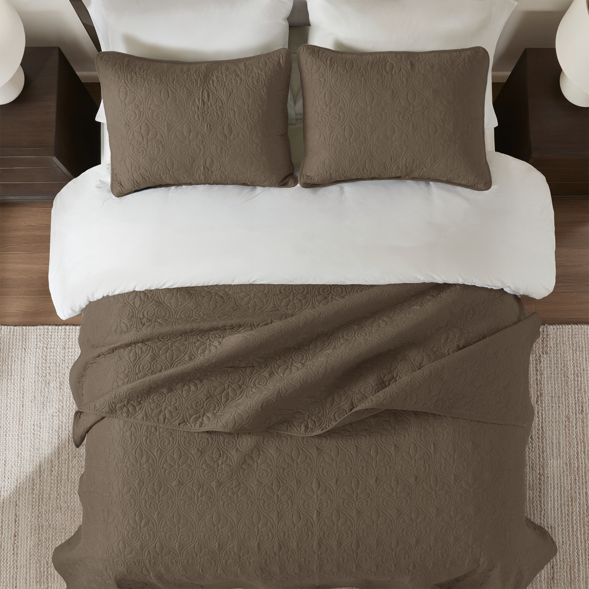 Quebec Reversible Quilt Set