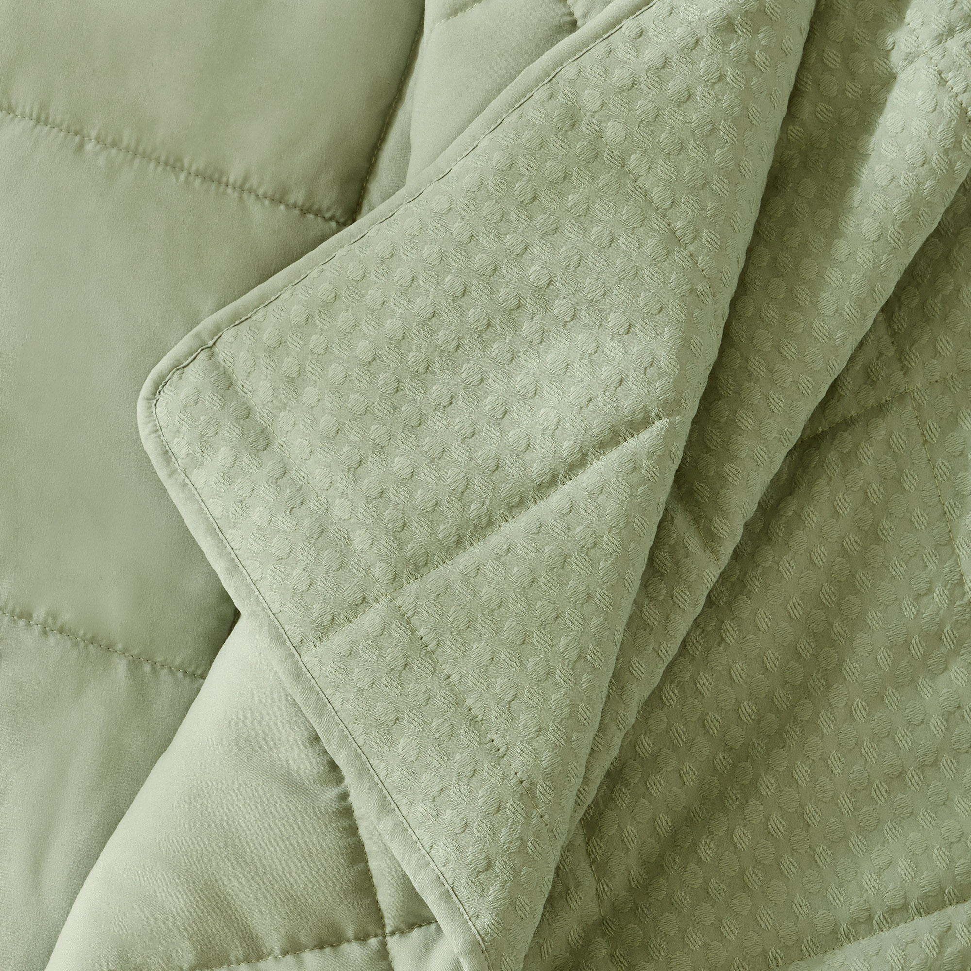 Mina Textured Quilt