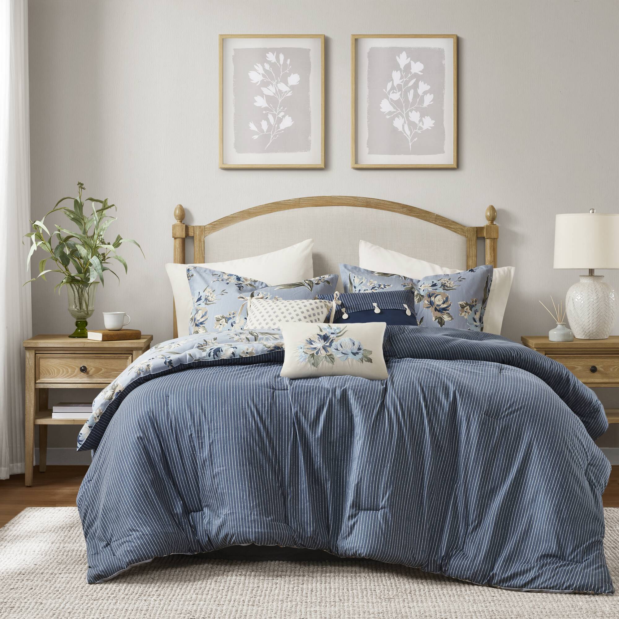 Salara Comforter Set