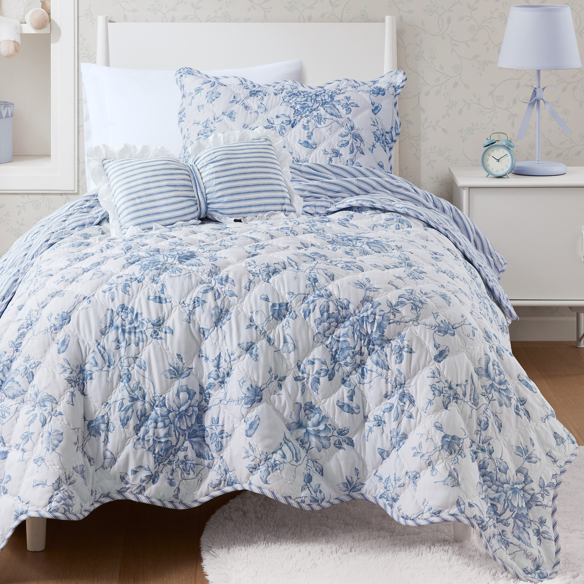 Adele Quilt Set