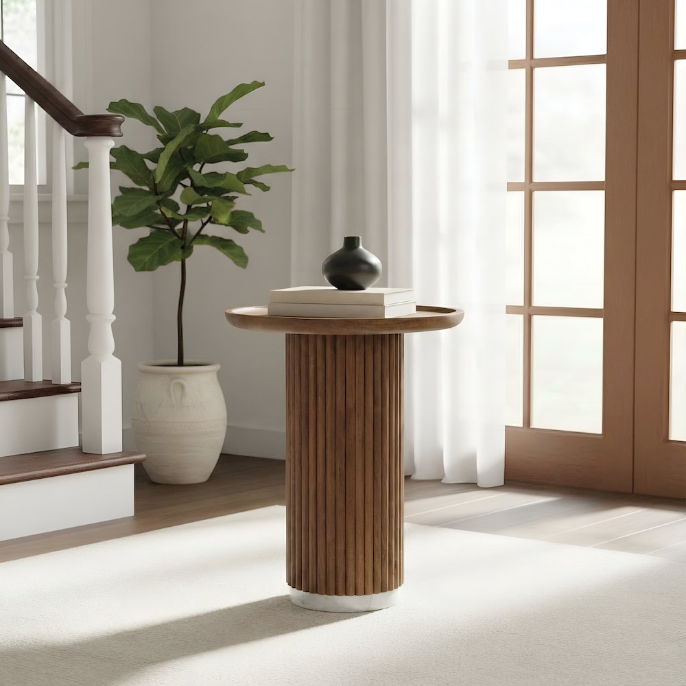Round Solid Wood Pedestal Fluted Accent Table in Golden Honey Finish