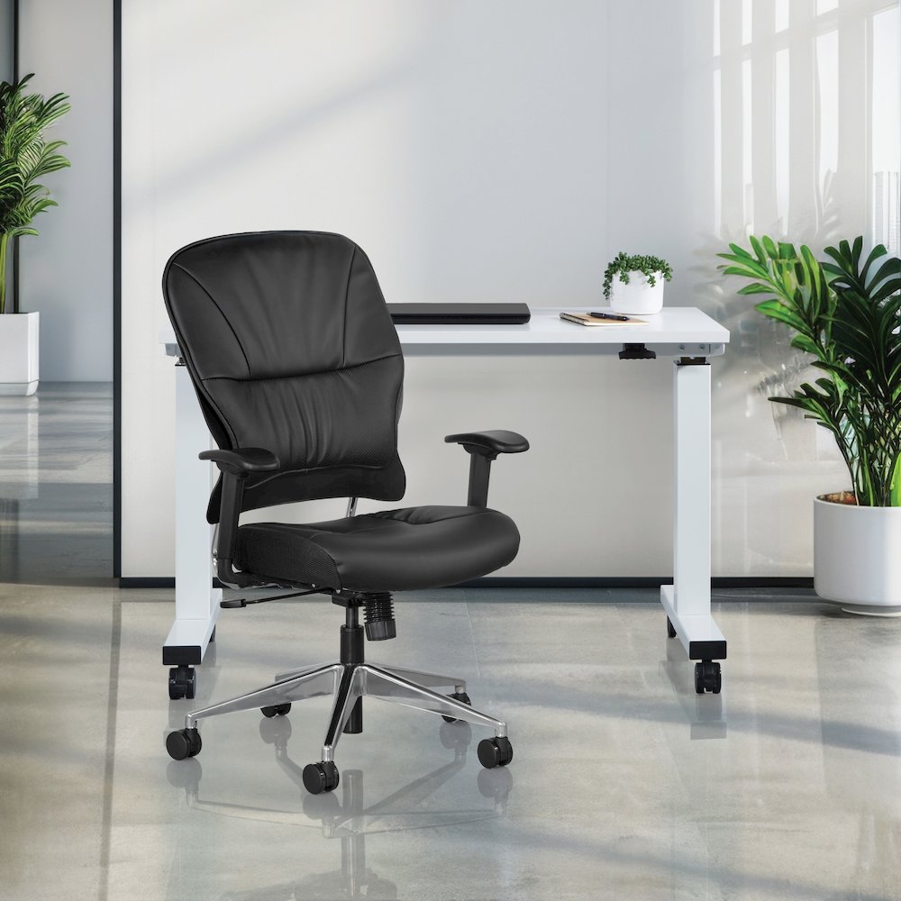 Black Bonded Leather Managers Chair