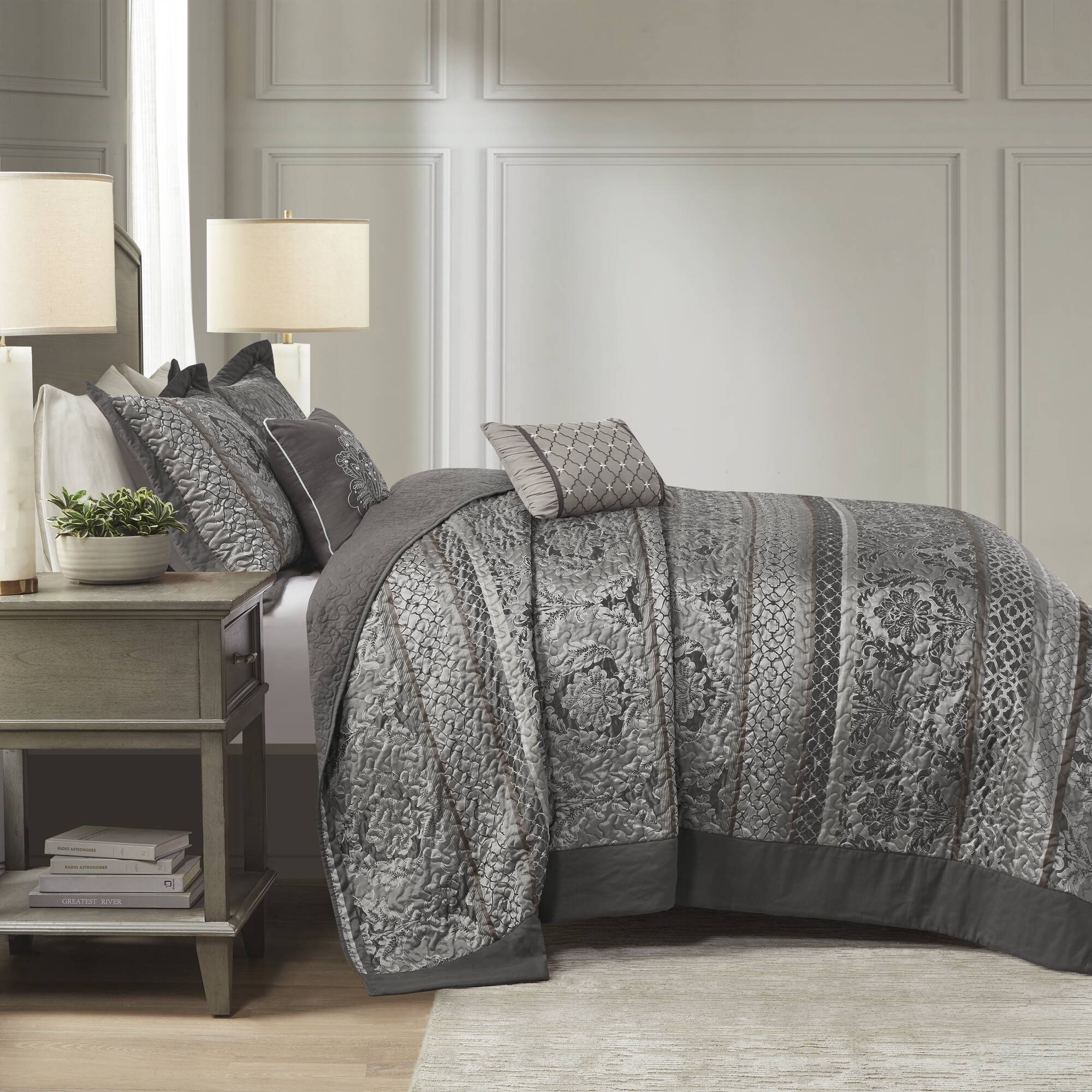 Bellagio 5 Piece Reversible Jacquard Bedspread Set