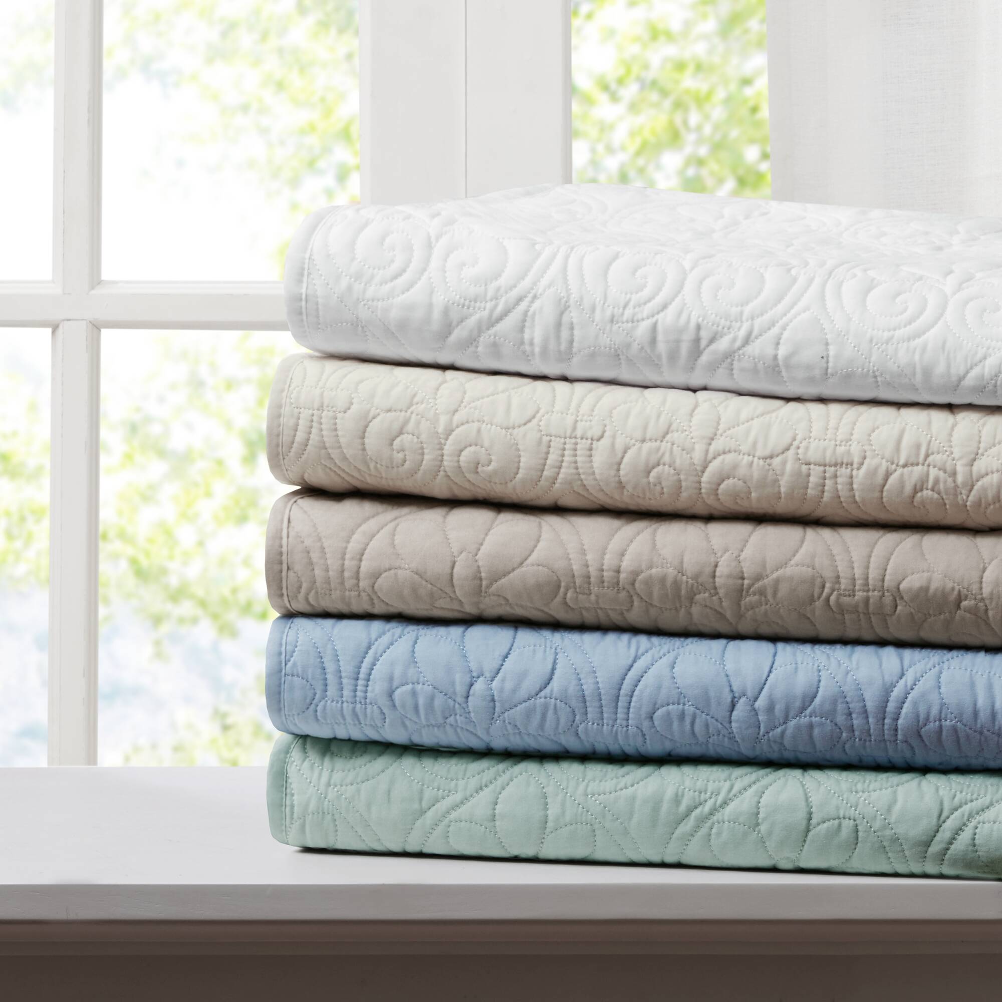 Quebec Oversized Quilted Throw