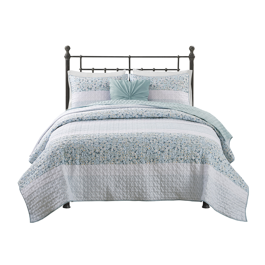 Caralie 4 Piece Seersucker Quilt Set with Throw Pillow