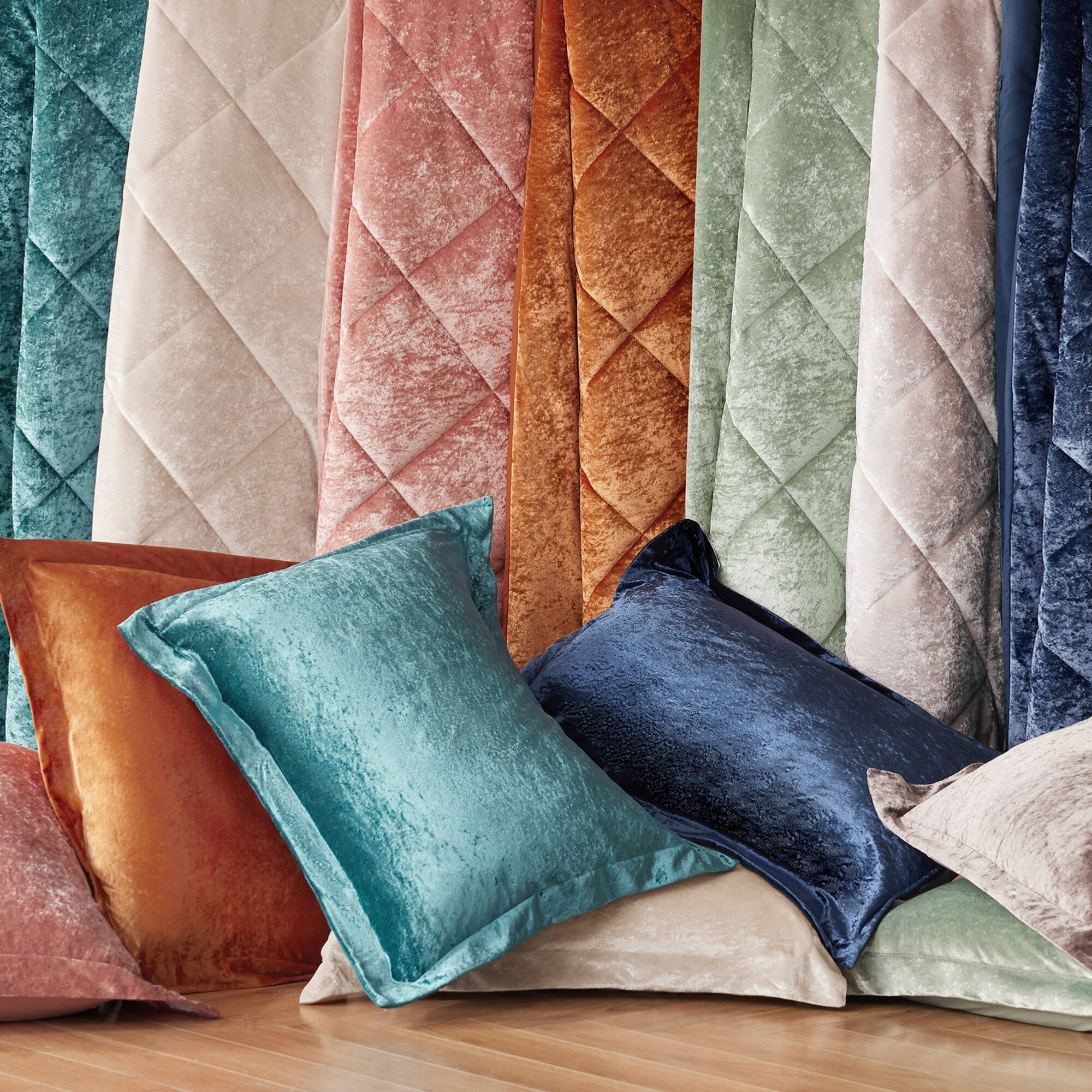 Felicia Velvet Comforter Set with Throw Pillow