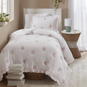 Aglaia Quilt Set from Intelligent Design in  Pink. Aglaia Quilt Set from Intelligent Design in  Pink. Aglaia Quilt Set from Intelligent Design in  Pink. Aglaia Quilt Set from Intelligent Design in  Pink. Aglaia Quilt Set from Intelligent Design in  Pink.