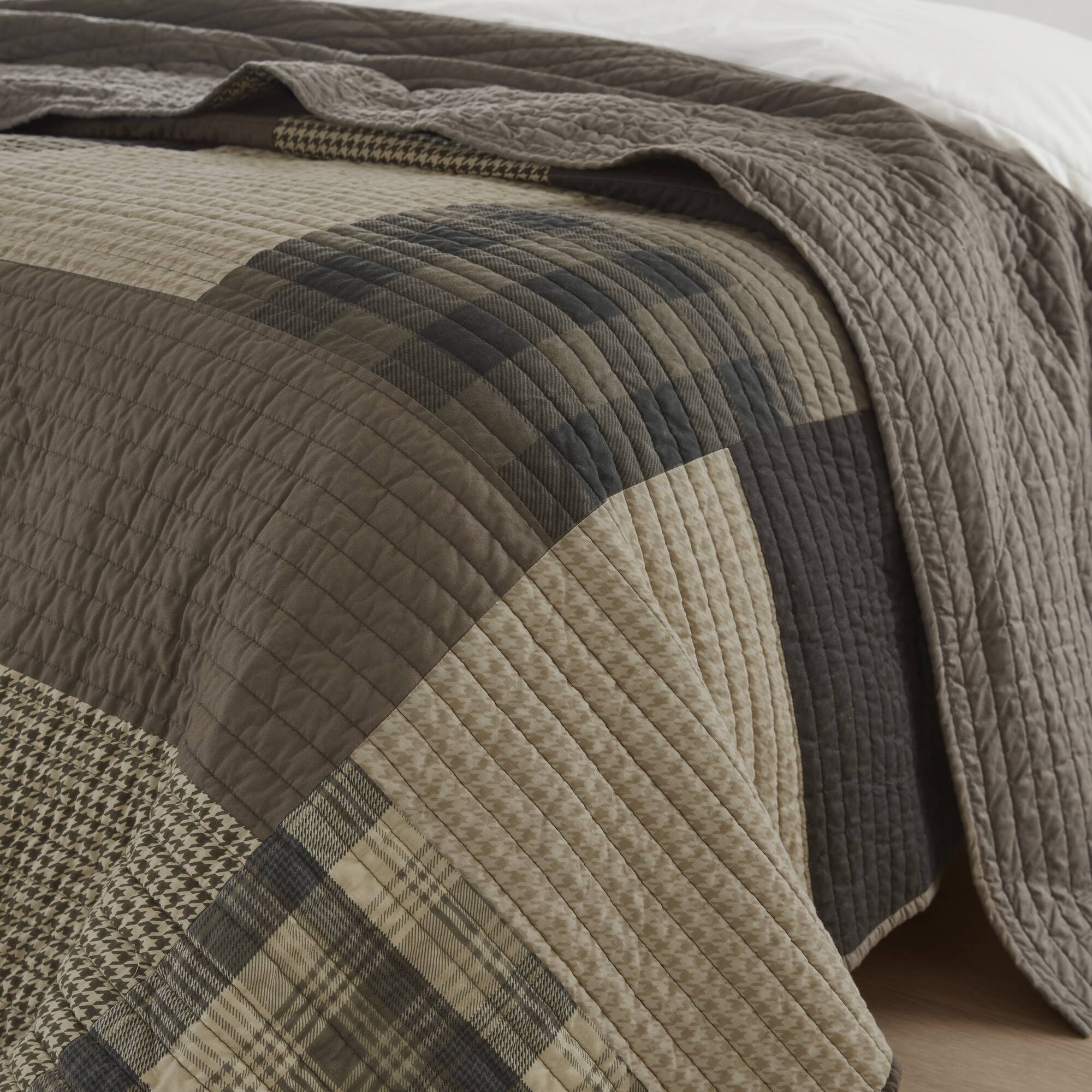 Winter Hills Quilted Throw