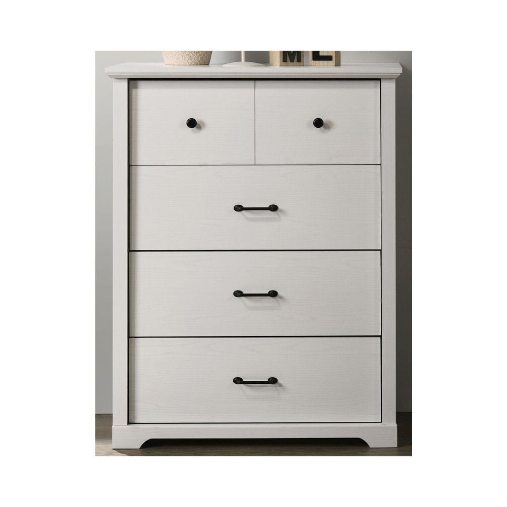 Elara 32″W White 4-Drawer Chest with Black Handles