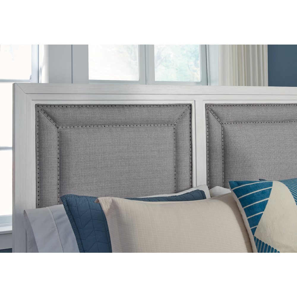 Dunescape Queen Upholstered Bed – White