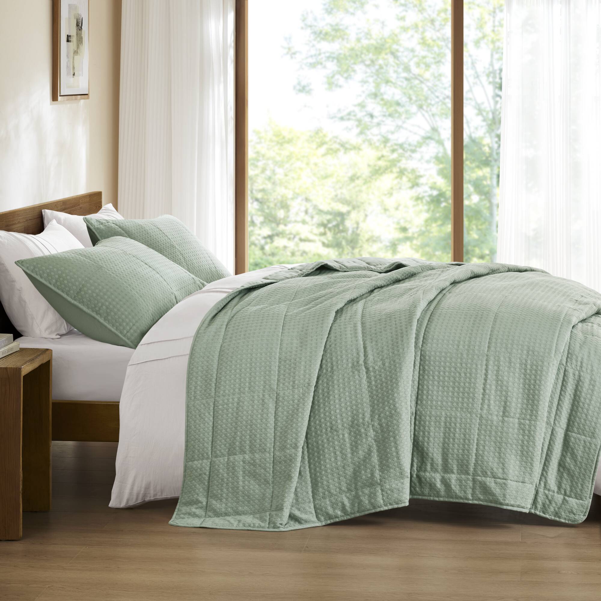 Mina Textured Quilt