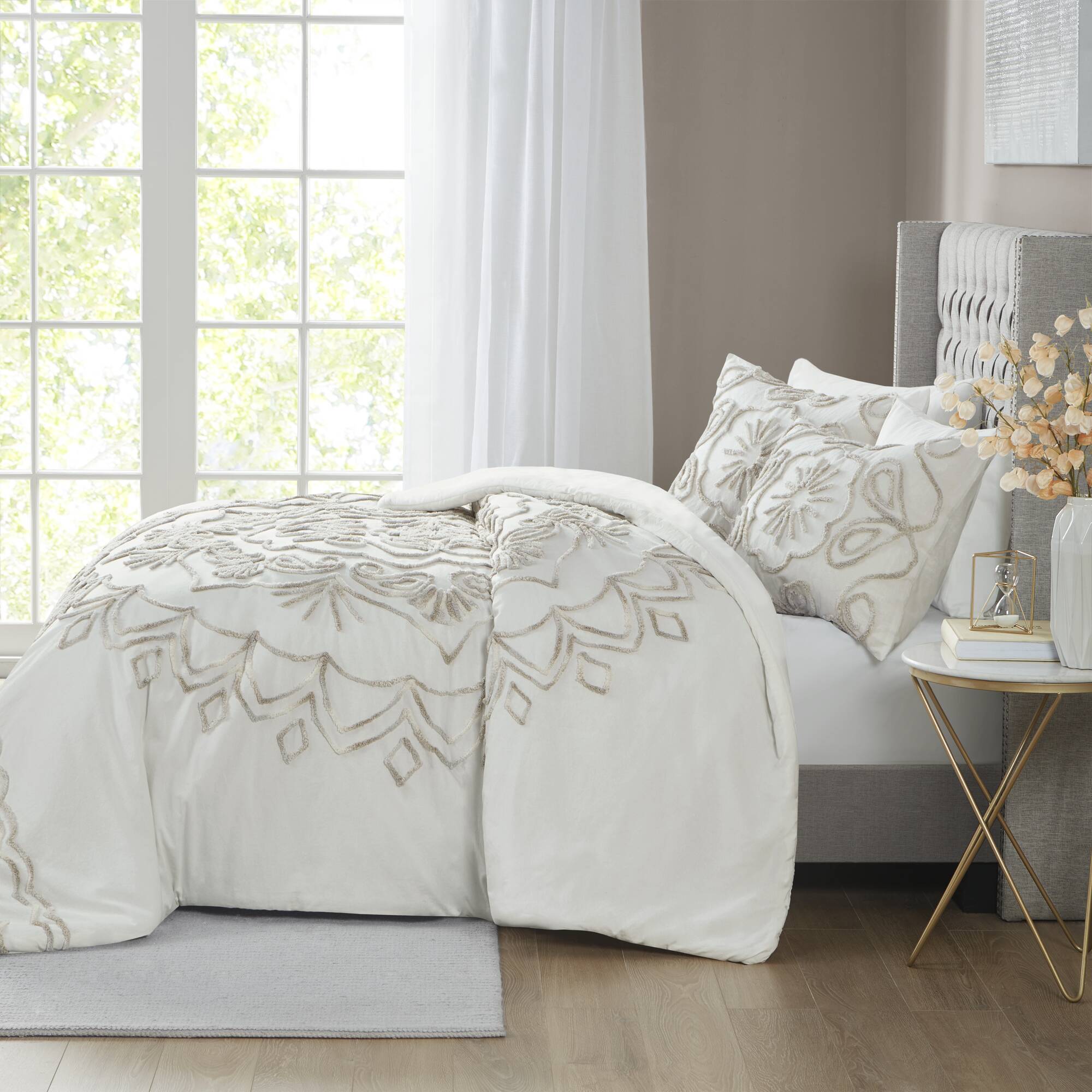 Violette 3 Piece Tufted Cotton Chenille Duvet Cover Set