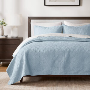 Quebec Reversible Quilt Set from Madison Park in  Blue. Quebec Reversible Quilt Set from Madison Park in  Blue. Quebec Reversible Quilt Set from Madison Park in  Blue. Quebec Reversible Quilt Set from Madison Park in  Blue. Quebec Reversible Quilt Set from Madison Park in  Blue.