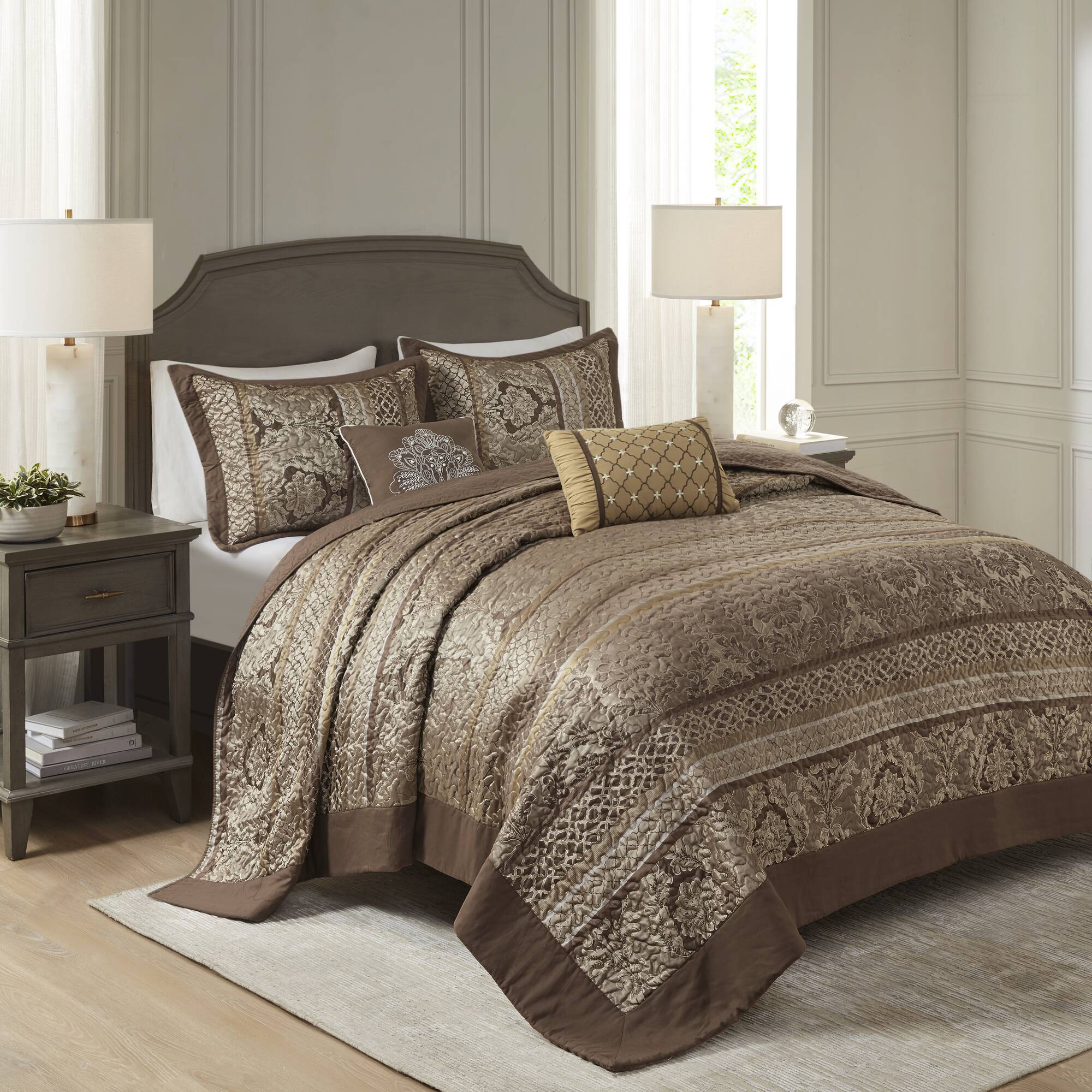 Bellagio 5 Piece Reversible Jacquard Bedspread Set