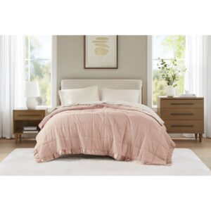 Windom Lightweight Down Alternative Blanket with Satin Trim from Madison Park in  Blush. Windom Lightweight Down Alternative Blanket with Satin Trim from Madison Park in  Blush. Windom Lightweight Down Alternative Blanket with Satin Trim from Madison Park in  Blush. Windom Lightweight Down Alternative Blanket with Satin Trim from Madison Park in  Blush. Windom Lightweight Down Alternative Blanket with Satin Trim from Madison Park in  Blush.