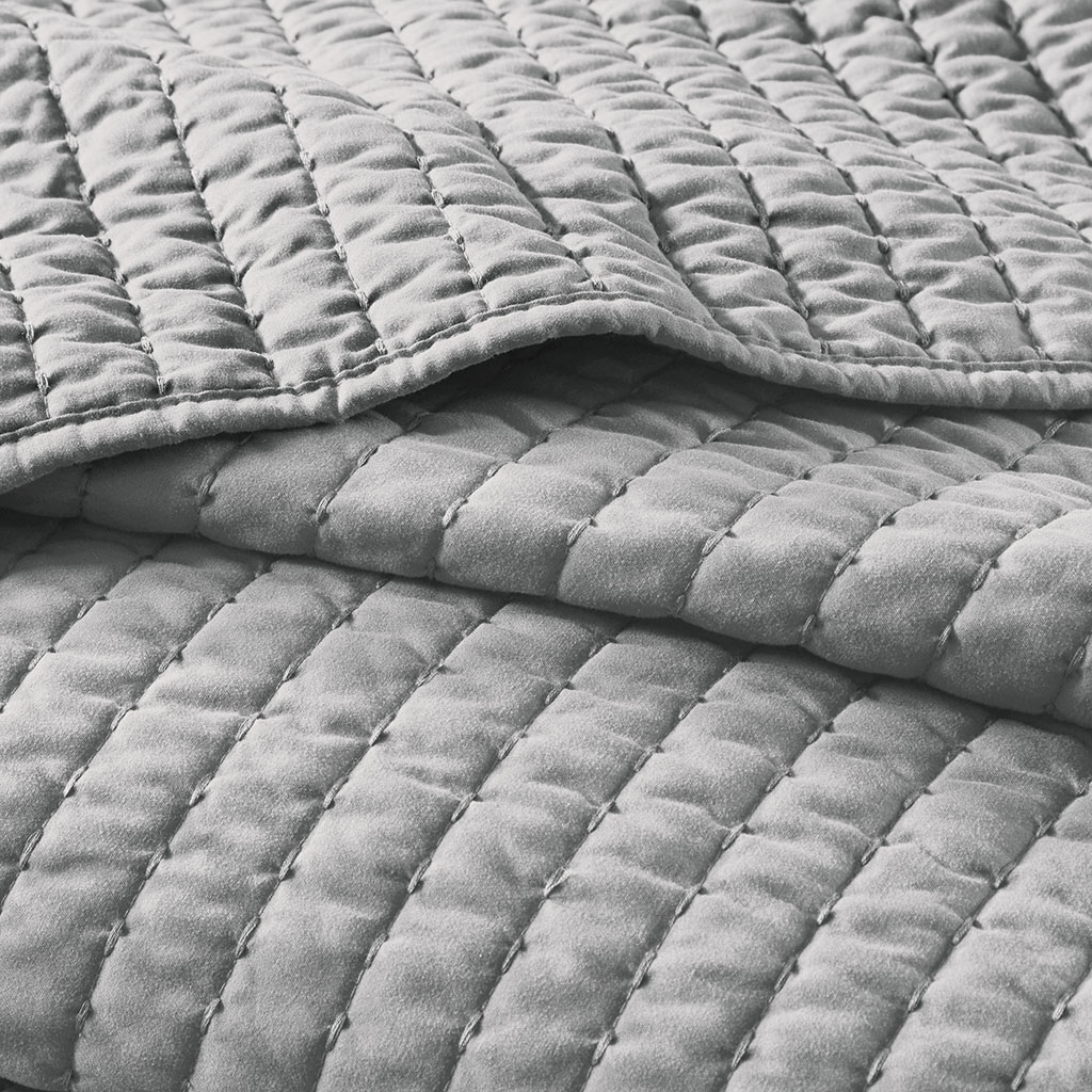 Keaton Quilt Set