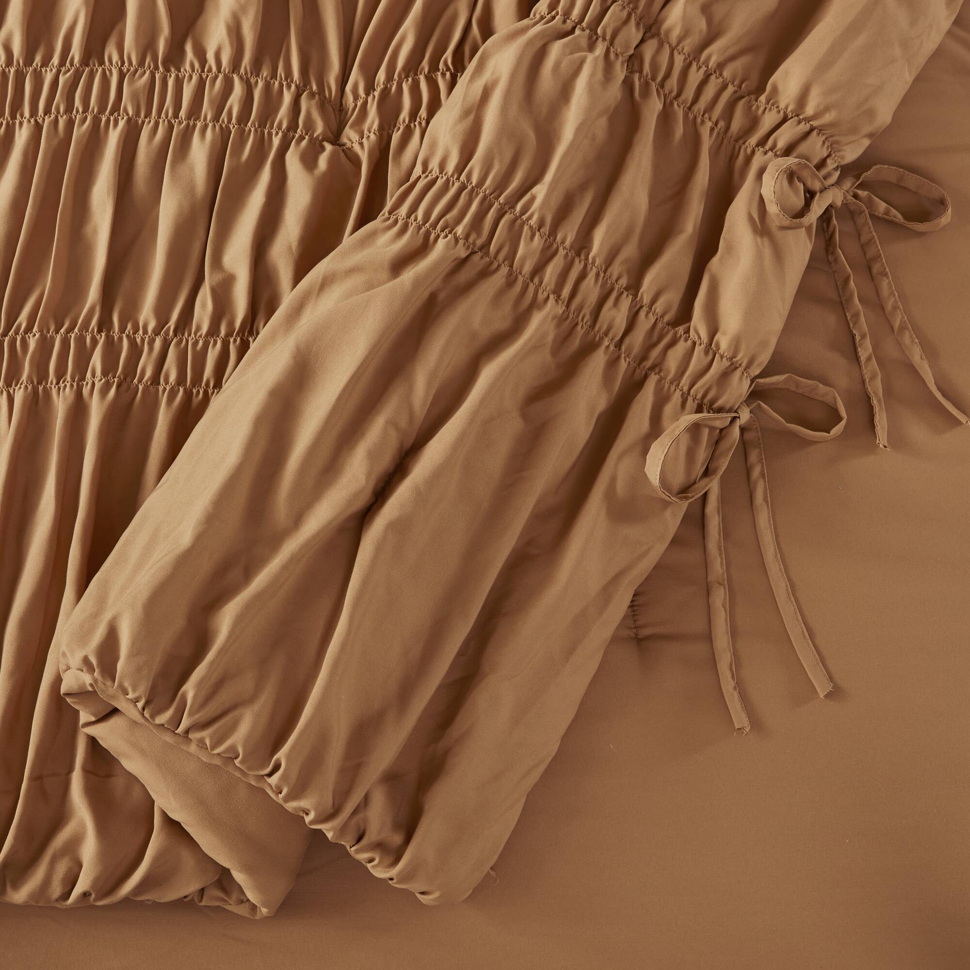 Mia Comforter Set