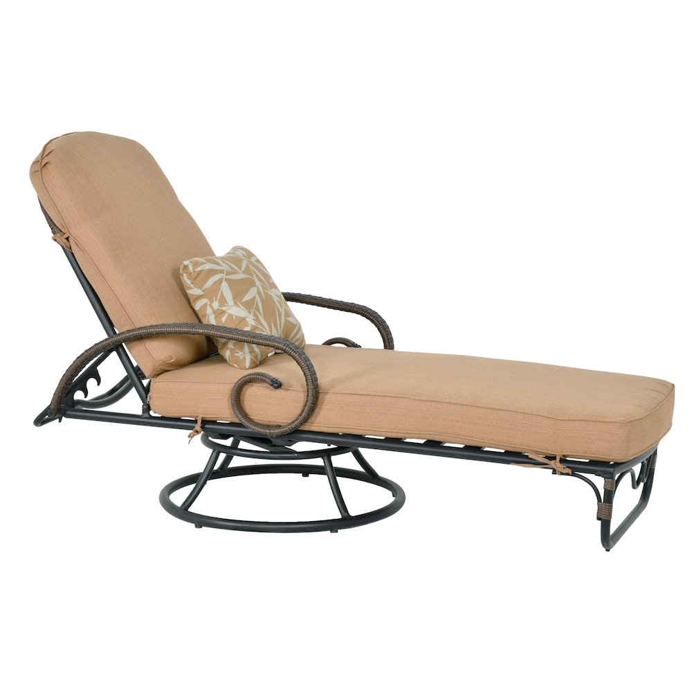 Grand Bonaire Weave Swivel Lounge With Pillow