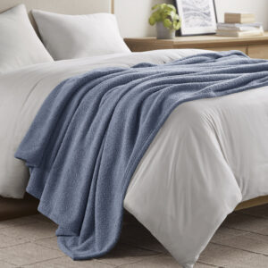Dream Soft Blanket from Madison Park in  Navy Blue. Dream Soft Blanket from Madison Park in  Navy Blue. Dream Soft Blanket from Madison Park in  Navy Blue. Dream Soft Blanket from Madison Park in  Navy Blue. Dream Soft Blanket from Madison Park in  Navy Blue.